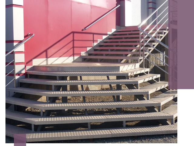 Лестницы для магазина в Димитровграде — изготовление и монтаж