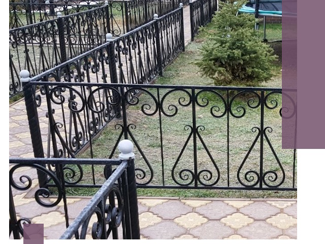 Кованые газонные ограждения под ключ в Димитровграде